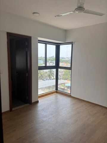 Room in 3 BHK Apartment at Pramuk MM Meridian, Jayanagar – for Sale