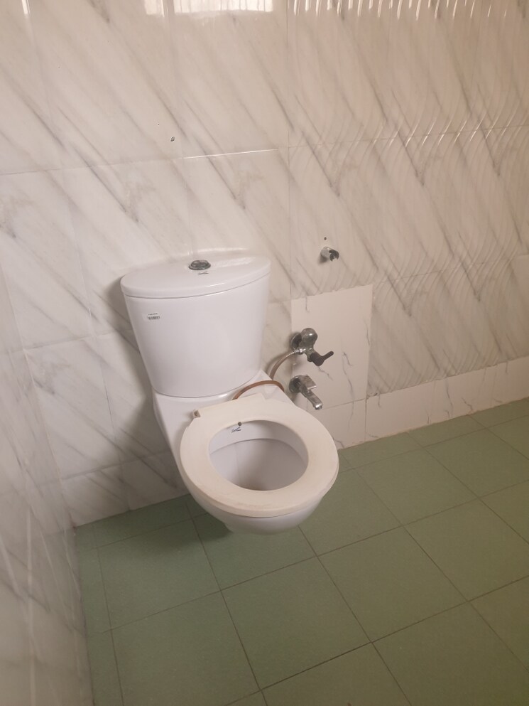 Bathroom, sector 16 3 Bedroom 2250 Sq.Ft. Independent House In Sector 16 Faridabad 9034146