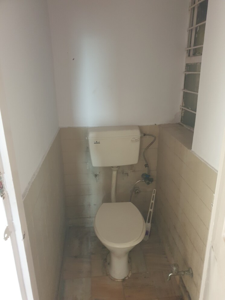 Bathroom, sector 16 3 Bedroom 2250 Sq.Ft. Independent House In Sector 16 Faridabad 9034146