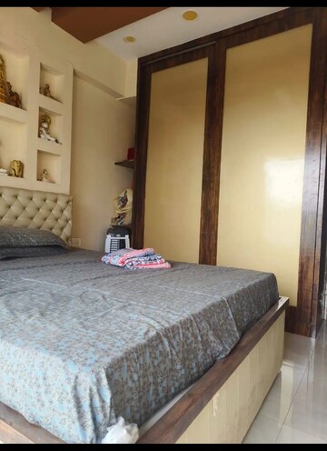 Bedroom in 2 BHK Apartment at Andheri West – for Rent