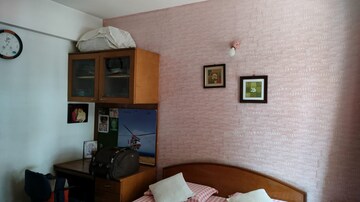 Furnished Amenities in 2 BHK Apartment at Hiranandani Estate, Ghodbunder Road – for Rent