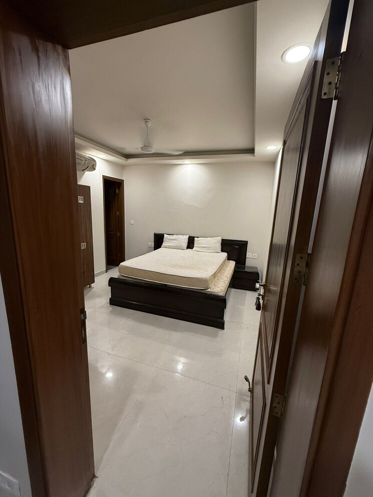 Bathroom, vasant kunj 3 Bedroom 1500 Sq.Ft. Builder Floor In Vasant Kunj Delhi 9034163