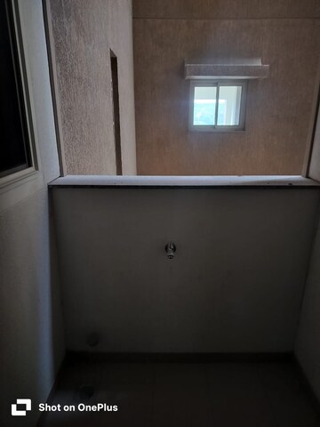 Room in 3.5 BHK Apartment at Sobha Nesara, Kothrud – for Rent