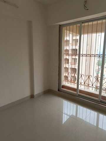 Room in 2 BHK Apartment at Tharwani Meghna Montana, Ambernath West – for Rent