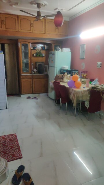 Living Room in 3 BHK Apartment at Sector 4 Dwarka – for Rent