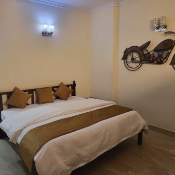 Bedroom in 3 BHK Apartment at Galaxy North Avenue ll, Sector 16c Greater Noida – for Rent
