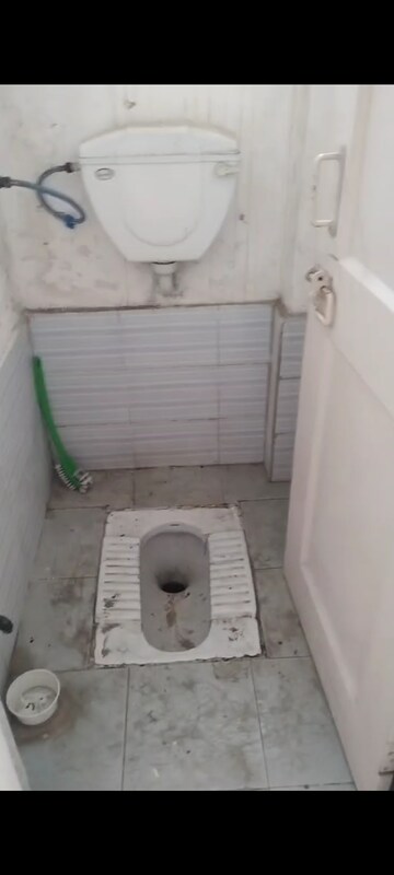 Bathroom in 1 BHK Apartment at Sector 23 Dwarka – for Rent
