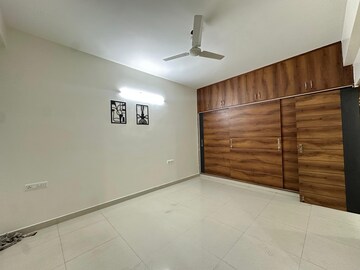 Room in 2 BHK Builder Floor at Hsr Layout – for Rent
