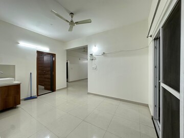 Room in 2 BHK Builder Floor at Hsr Layout – for Rent