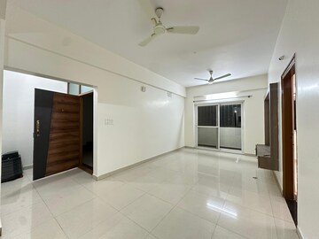 Room in 2 BHK Builder Floor at Hsr Layout – for Rent