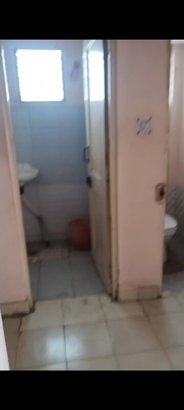 Bathroom in 1 BHK Apartment at Sector 23 Dwarka – for Rent