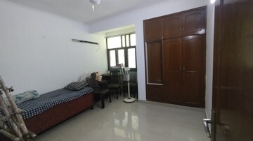 Room in 2 BHK Apartment at Sector 5 Dwarka – for Rent
