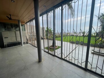 Balcony in 4 BHK Villa at Mittal Ruia Park, Juhu – for Sale