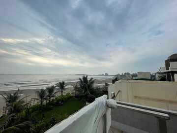 Balcony in 4 BHK Villa at Mittal Ruia Park, Juhu – for Sale