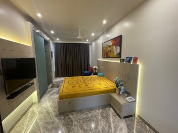 Bedroom in 4 BHK Villa at Mittal Ruia Park, Juhu – for Sale