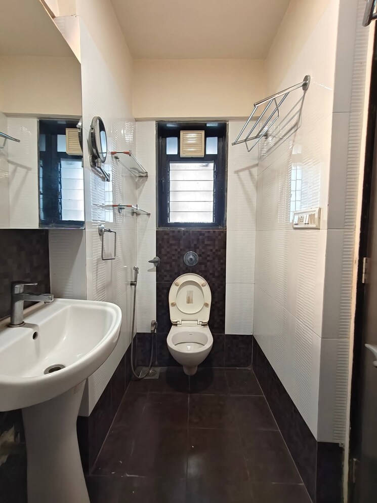 Team Area, andheri west 2 Bedroom 1200 Sq.Ft. Apartment In Andheri West Mumbai 9034258