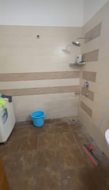 Bathroom in 2.5 BHK Apartment at Wave City, Wave City – for Rent