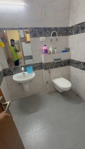 Bathroom in 2.5 BHK Apartment at Wave City, Wave City – for Rent
