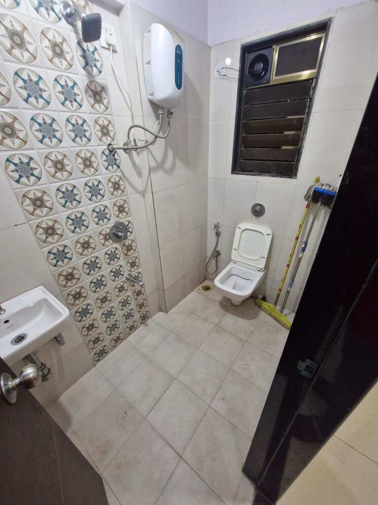Bathroom, jankalyan nagar 1 Bedroom 415 Sq.Ft. Apartment In Jankalyan Nagar Mumbai 9034270