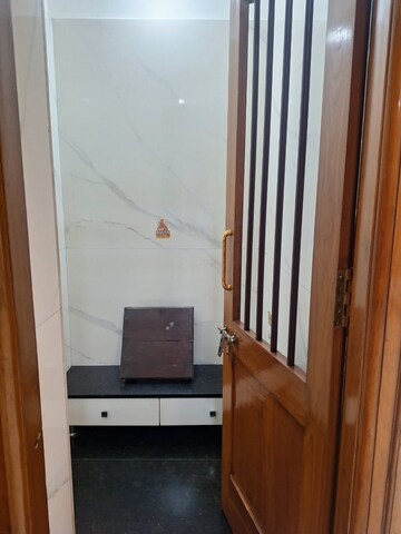 Furnished Amenities in 5 BHK Independent House at Domlur – for Rent