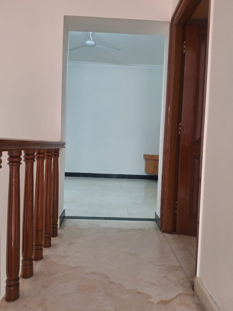 Room, domlur 5 Bedroom 3600 Sq.Ft. Independent House In Domlur Bangalore 9034281
