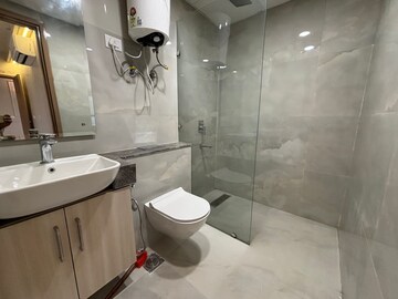 Bathroom in 3 BHK Apartment at M3M Sky City, Sector 65 – for Rent