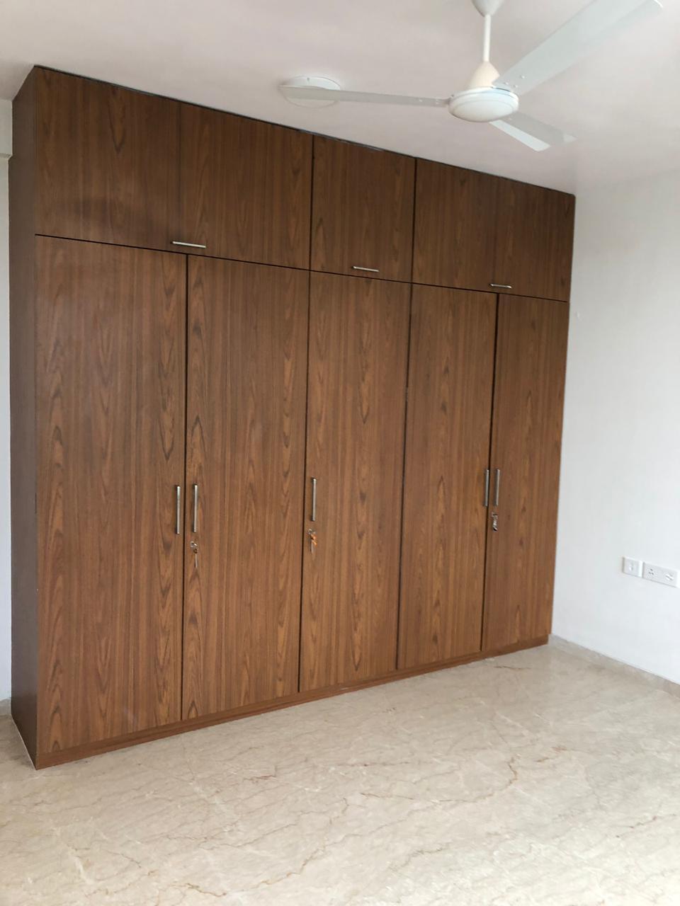 4 BHK + Pooja Room Apartment For Rent in Oberoi Realty Esquire