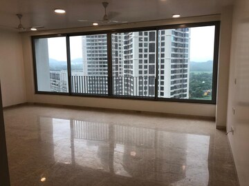 Bedroom in 4 BHK Apartment at Oberoi Realty Esquire, Goregaon East – for Rent