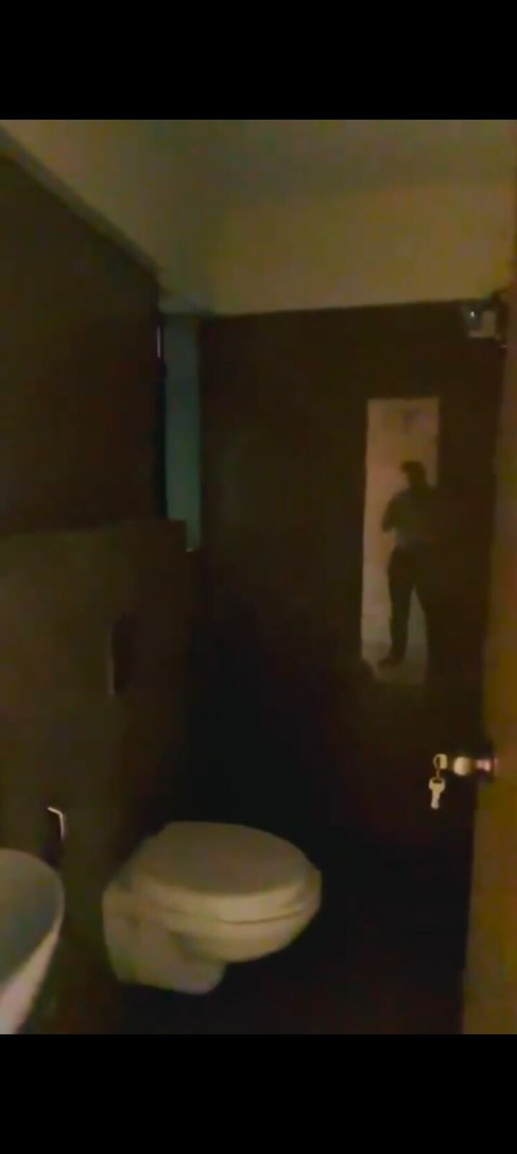 Attached Bathroom, 153-skye 2 Bedroom 599 Sq.Ft. Apartment In Matunga West Mumbai 9034278