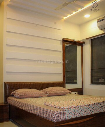 Bedroom in 3 BHK Apartment at Andheri West – for Rent