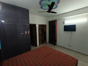 Room in 2 BHK Apartment at Ajnara Homes, Sector 16b Greater Noida – for Rent