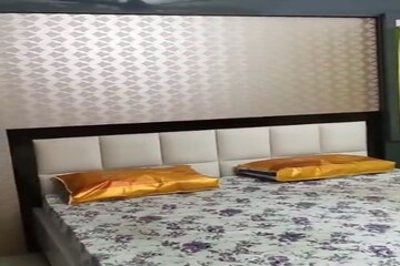 Bedroom in 4 BHK Builder Floor at Minto Park – for Sale