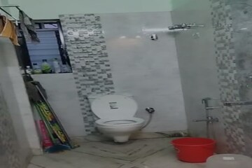 Bathroom in 4 BHK Builder Floor at Minto Park – for Sale