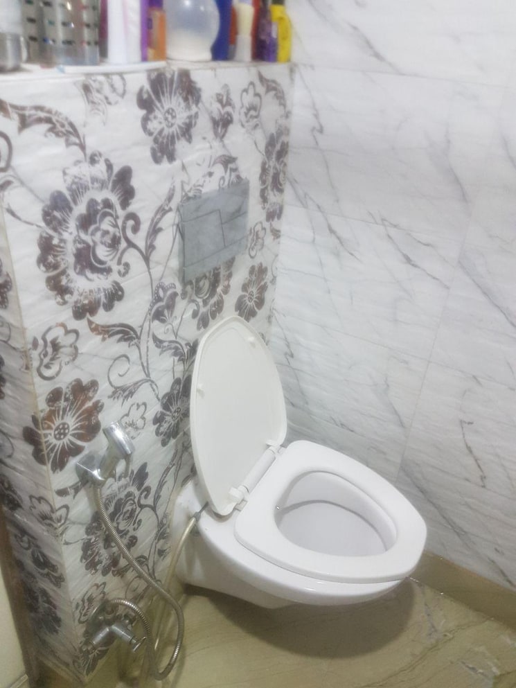 Bathroom, saket 3 Bedroom 1100 Sq.Ft. Builder Floor In Saket Delhi 9034477