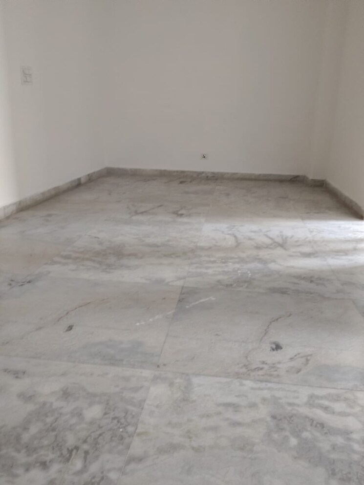 Room, sector 108 2 Bedroom 250 Sq.Yd. Independent House In Sector 108 Noida 9034418