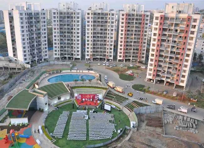 2 BHK + Servant Room 950 Sq.Ft. Apartment in Amit Astonia Royale