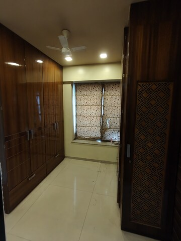 Room in 3 BHK Apartment at Goel Ganga Bhagyoday, Sinhagad – for Rent