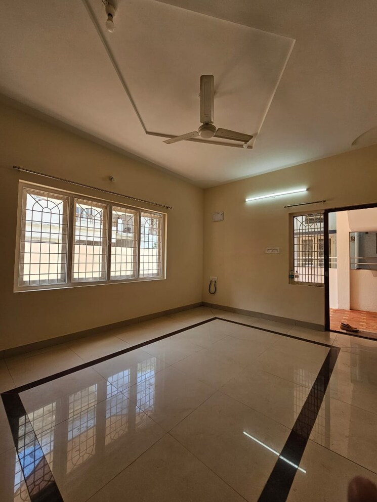 Room, indiranagar 3 Bedroom 2000 Sq.Ft. Independent House In Indiranagar Bangalore 9034524
