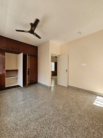 Room in 3 BHK Independent House at Indiranagar – for Rent