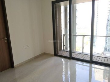 Room in 4 BHK Apartment at Lodha Aura, Wadala – for Sale