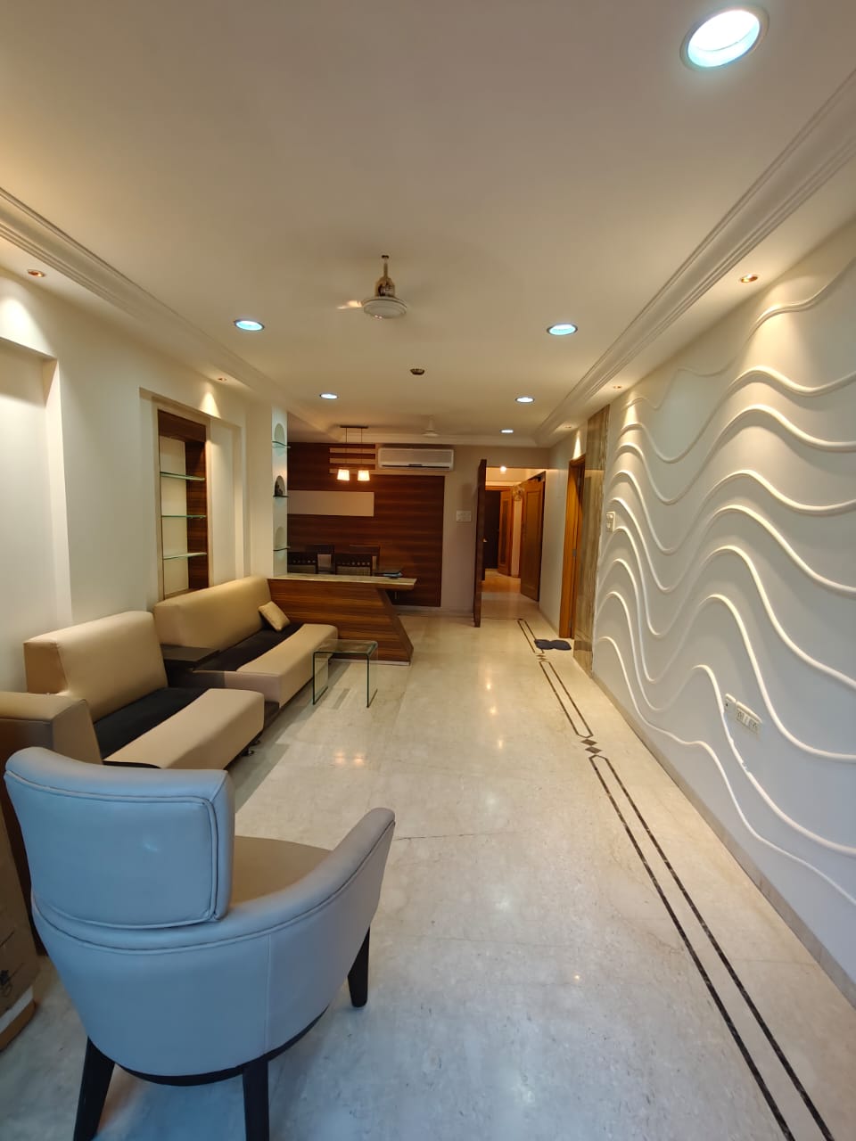 2 BHK Apartment For Rent in Tulip Apartment Santacruz West