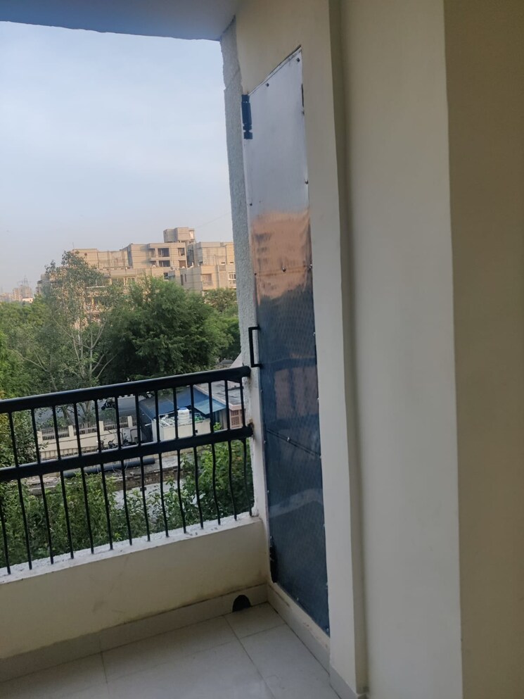 Balcony, sector 4 dwarka 3 Bedroom 1500 Sq.Ft. Apartment In Sector 4 Dwarka Delhi 9034552