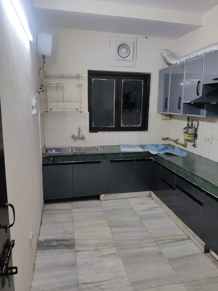 Kitchen, sector 4 dwarka 3 Bedroom 1500 Sq.Ft. Apartment In Sector 4 Dwarka Delhi 9034552