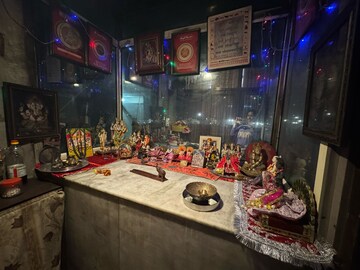 Bedroom in 3 BHK Apartment at Sector 5 Dwarka – for Rent