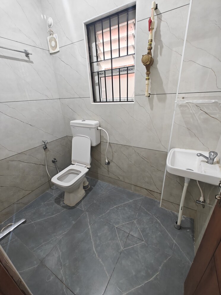 Bathroom, hsr layout 1 Bedroom 700 Sq.Ft. Builder Floor In Hsr Layout Bangalore 9034648