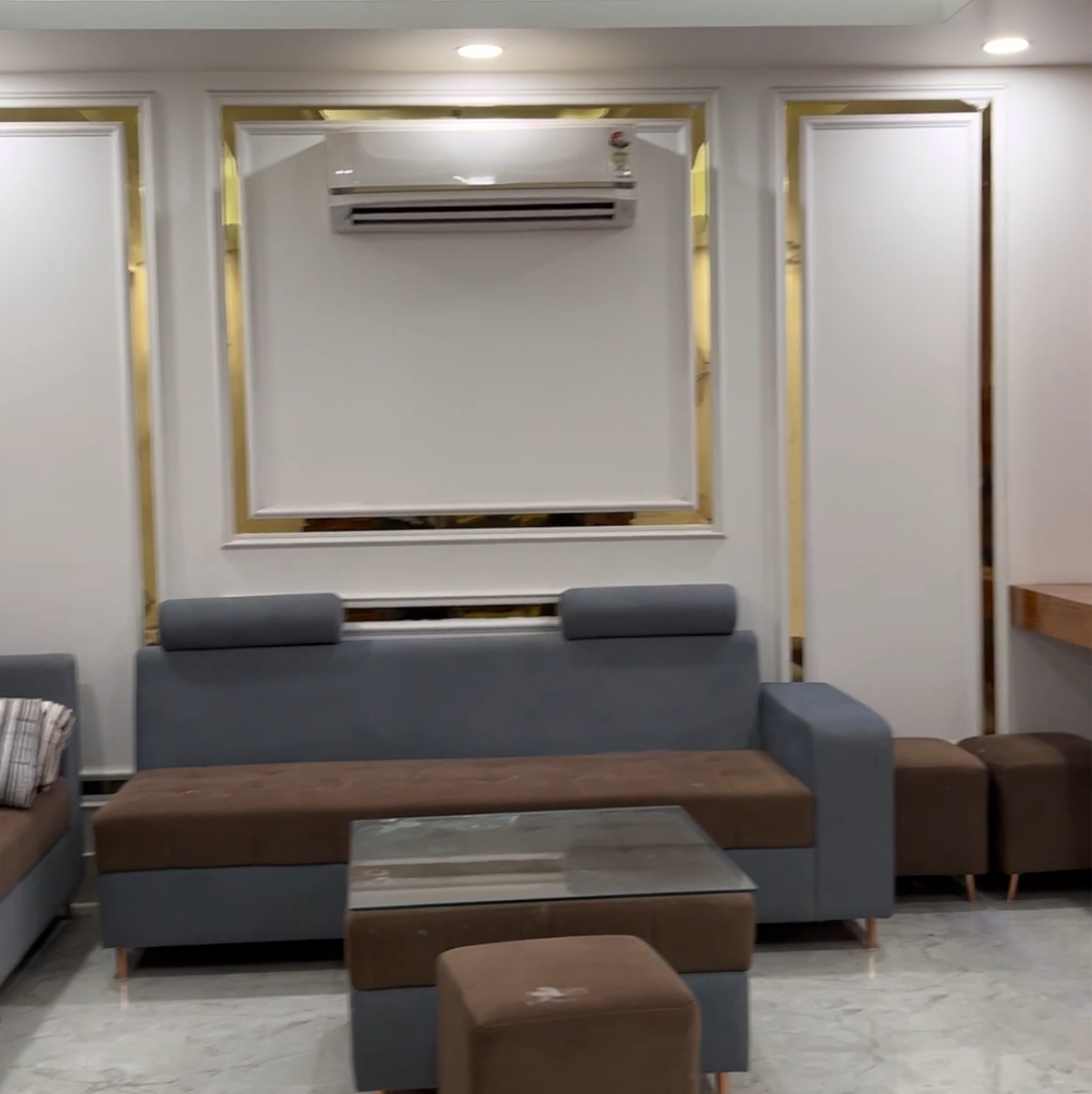 4 BHK + Pooja Room,Servant Room,Study Room,Extra Room Builder Floor For Rent in OM Builder Floors