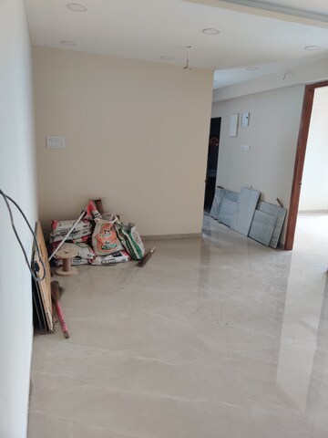 Furnished Amenities in 2 BHK Apartment at Vasundhara Geetanjali Paradise, Malad West – for Rent
