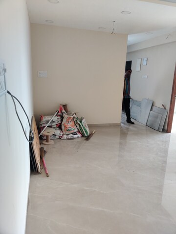 Furnished Amenities in 2 BHK Apartment at Vasundhara Geetanjali Paradise, Malad West – for Rent