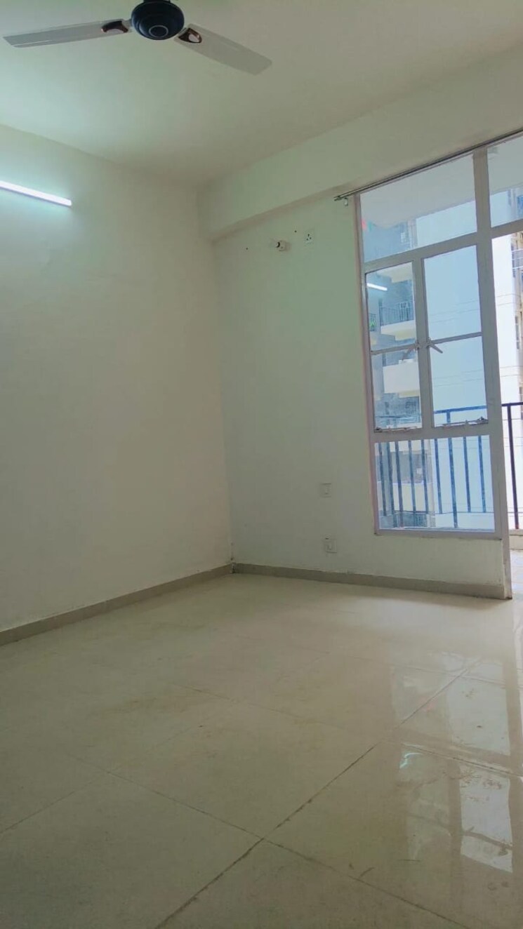 Room, signature-global-solera-2 2 Bedroom 565 Sq.Ft. Apartment In Sector 107 Gurgaon 9034717