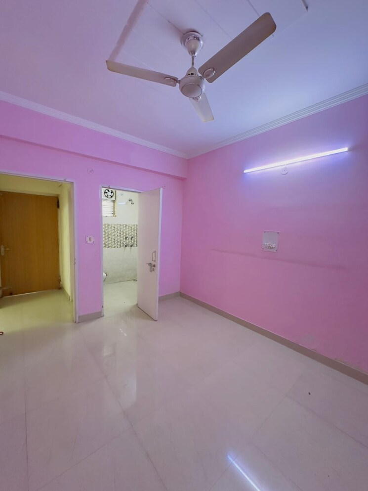Room, sector 3 dwarka 3 Bedroom 1400 Sq.Ft. Apartment In Sector 3 Dwarka Delhi 9034798